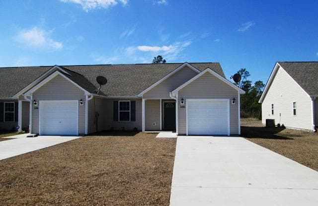 186 Pine Hollow Road - 186 Pine Hollow Road, Onslow County, NC 28445