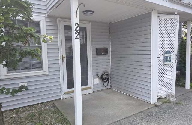 23 Warsaw Avenue