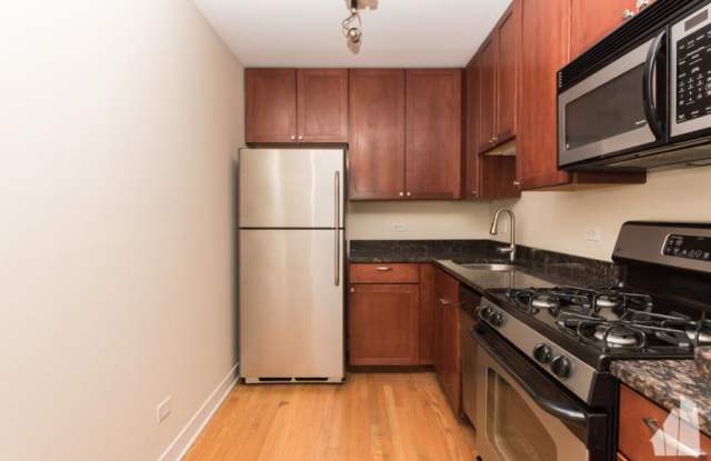 Photo of 613 W Wrightwood Ave