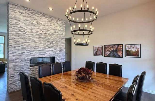 13906 Lexington Place