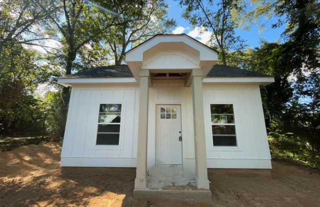 NEW CONSTRUCTION! SHORT-TERM LEASE TO JULY 2025!