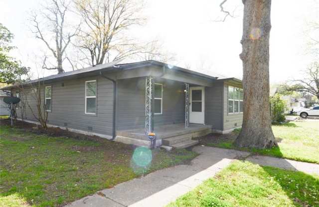 1400 W Shepherd Street