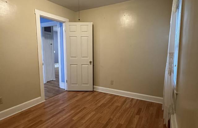 15 Belleville Avenue - 1