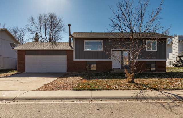 Newly Updated 3 Bed 2 Bath Home in North Fort Collins! photos photos