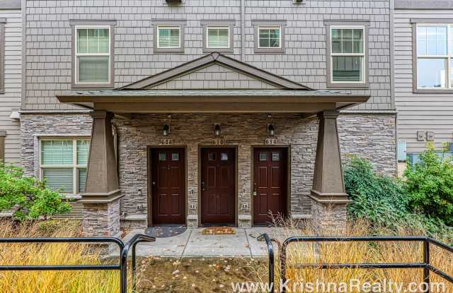 Perfect Location! 2 Bedroom, 2.5 Bathroom! Minutes to Quatama Max Station, Intel  Orenco Shopping! Water/Sewer/Trash Utility Included In Rent!