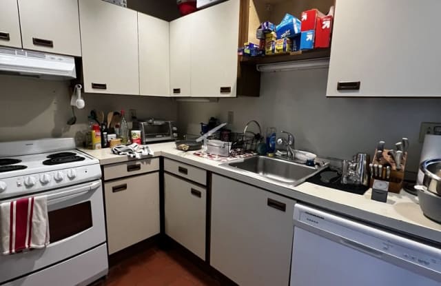 2 Bed/2 Bath in Fenway
