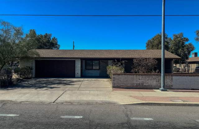 3 Bedroom 2 bath with Garage on southside - 5858 South Park Avenue, Tucson, AZ 85706