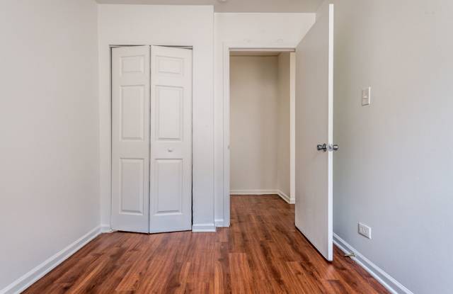 1734 E 72nd Street Apartments