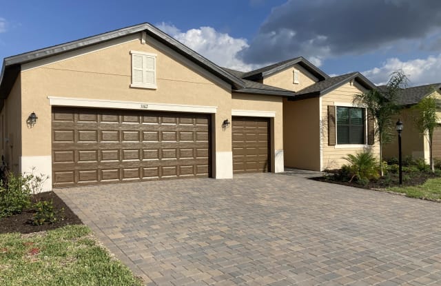 3330 Antilla Court - 3330 Antilla Court, Lee County, FL 33920