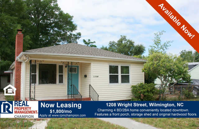 Charming Home with 4 BD/ 2 BA in Heart of Wilmington