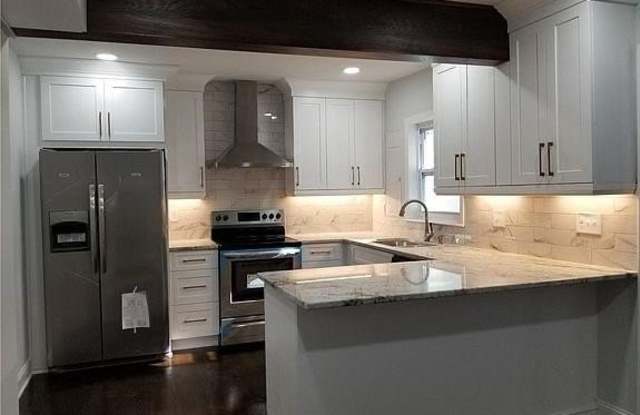 955 Northrope Drive NE