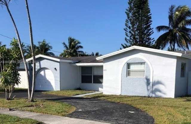 Photo of 4231 NW 27th St