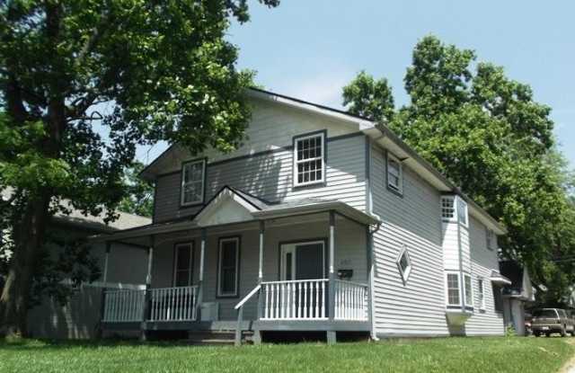 405 E 15th Street