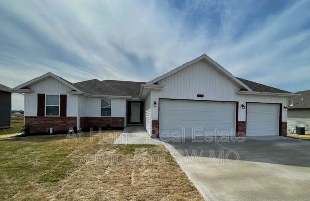 340 Forest Hollow