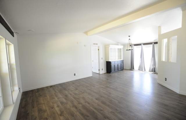 2468 West Poleline Avenue