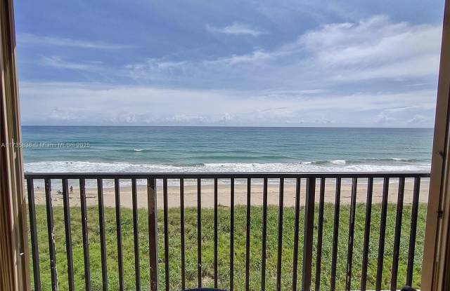 Photo of 10200 S Ocean Dr