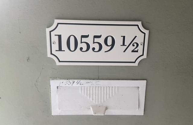 10559 1/2 Ashton Avenue