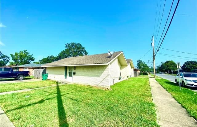 3701 W BODE Court - 3701 West Bode Court, Metairie, LA 70001