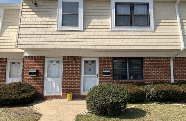 Photo of 1012 SILVER COURT