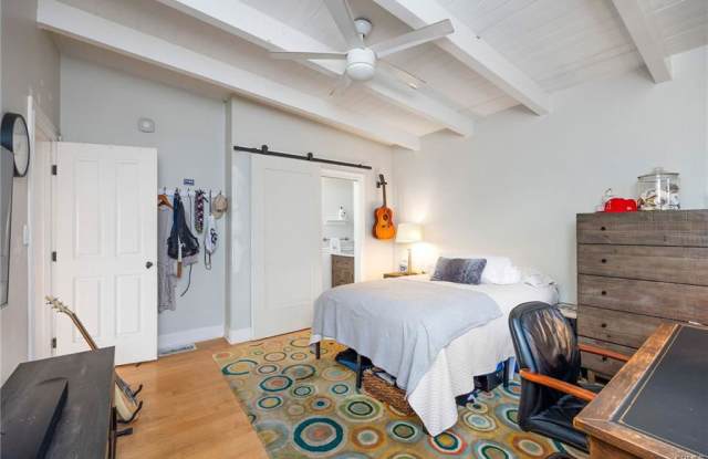 5102 East Ocean Boulevard