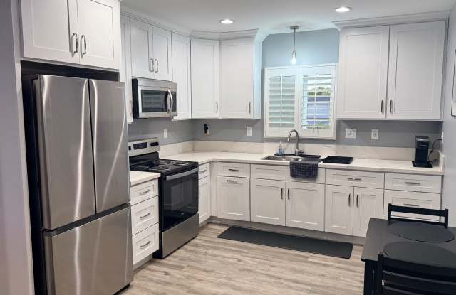 1529 North Pass Avenue