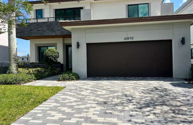 Photo of 10970 Pacifica Way