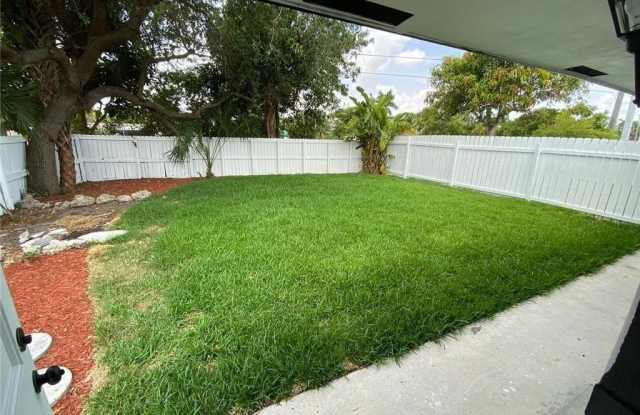 3990 SW 51st Street