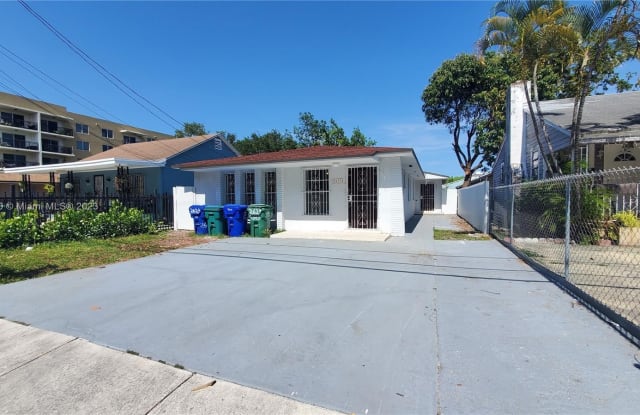 2623 NW 25th Ave - 2623 Northwest 25th Avenue, Miami, FL 33142