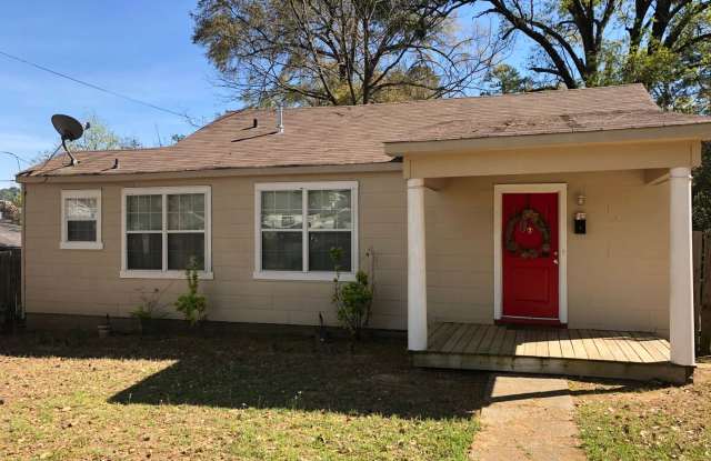Photo of Section 8/Housing Voucher Accepted. Off Youree..