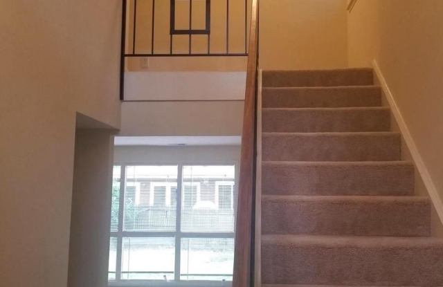 Beautiful 3BR 2.5BA Single Family Home in North Arlington