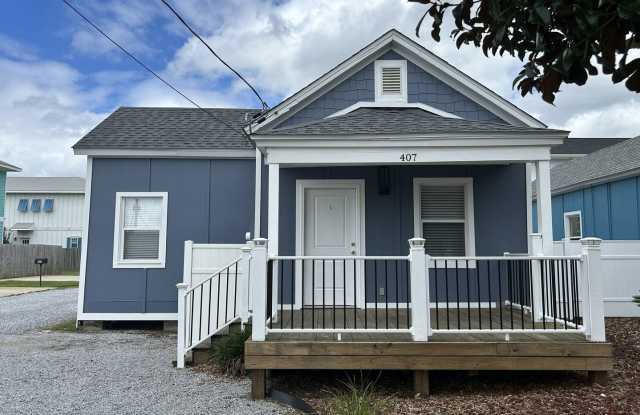 Cute Historical Home Near Joe Patties
