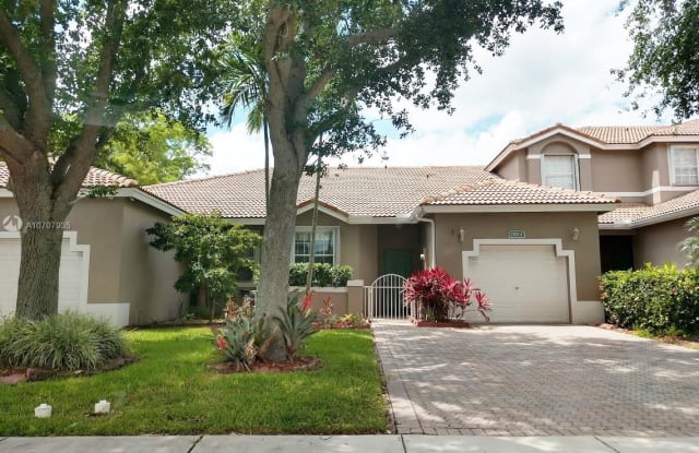 7701 S Aragon Blvd - 7701 South Aragon Boulevard, Sunrise, FL 33313