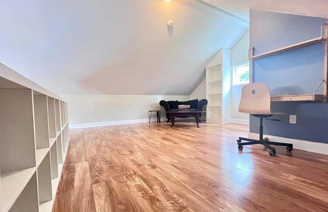 1131 Isaiah Montgomery St