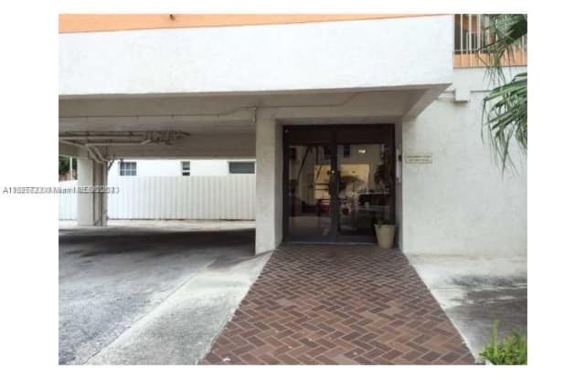 7740 Abbott Ave - 7740 Abbott Avenue, Miami Beach, FL 33141