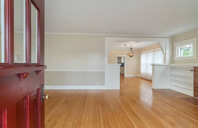 135 Fleet Street North