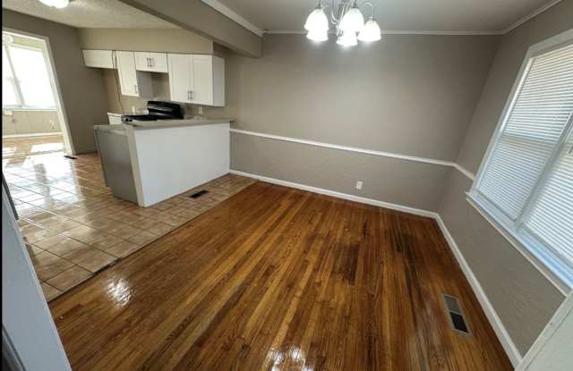 Charming 2 Bed, 1 Bath Home in the Heart of Tulsa!