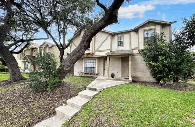 Cozy town-home in Vista View