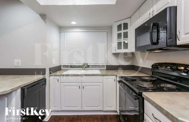 3423 Southeast 8th Place