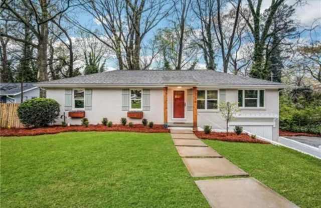 2779 Horse Shoe Drive SE