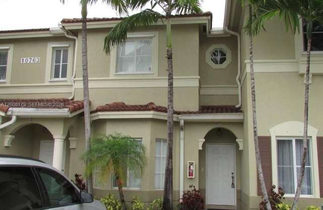 10763 NW 83rd Ter
