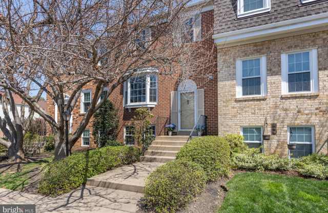 3122 VALENTINO COURT
