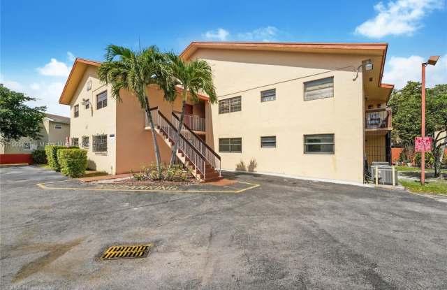 2295 W 53rd Pl - 2295 West 53rd Place, Hialeah, FL 33016