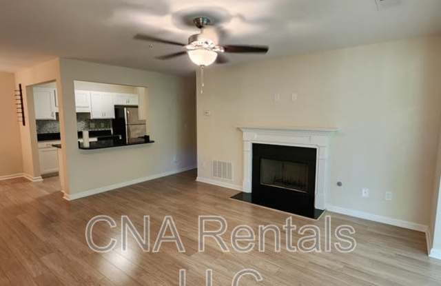 807 Country Park Drive SE