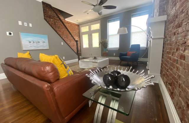 4 Bedroom 4baths - Single Family Home in Saint Louis