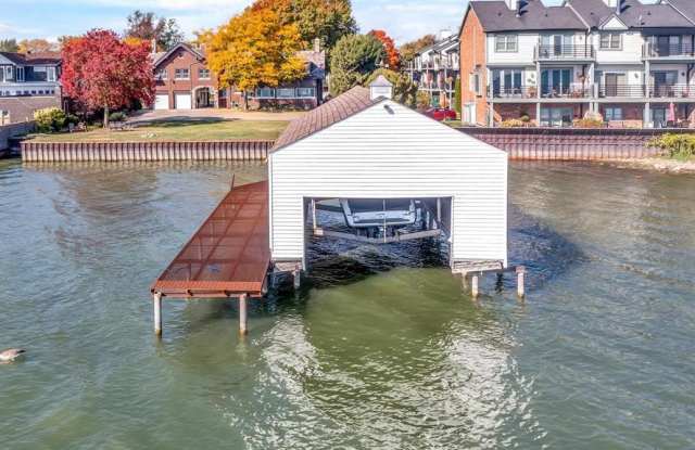 29128 Jefferson Avenue