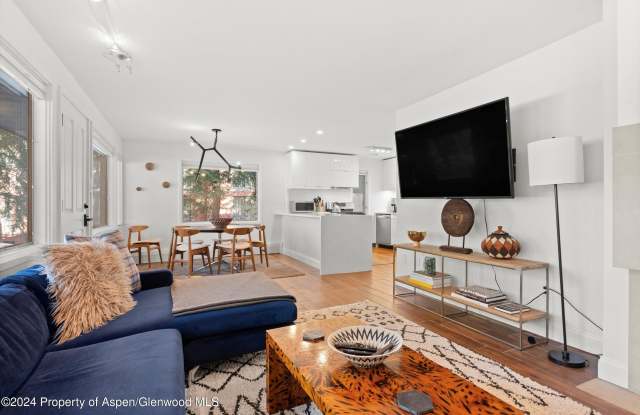 731 S Mill Street unit: 1A