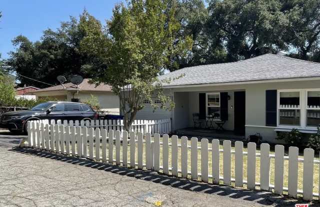 354 E Pentagon St