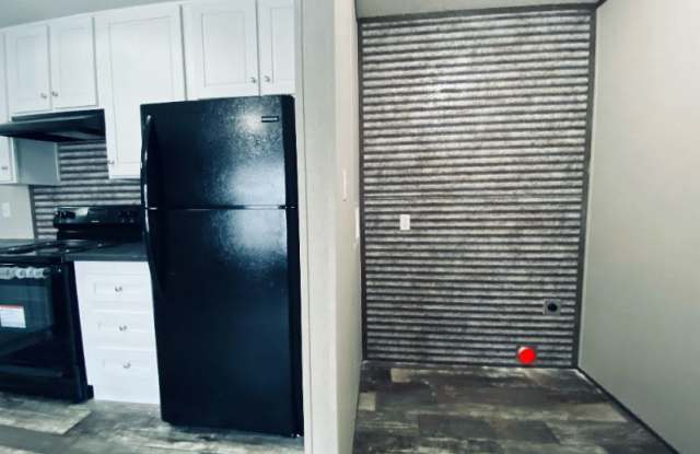 800 King Richard Dr G