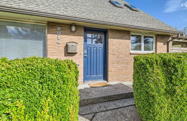 Charming Seattle Home in Seattle's Wedgwood Neighborhood - Furnished