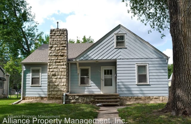 710 Thurston St. - 710 Thurston St, Manhattan, KS 66502